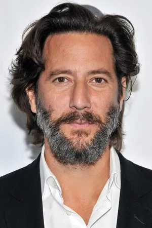 Henry Ian Cusick photo
