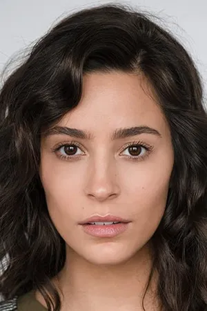 Alexxis Lemire photo