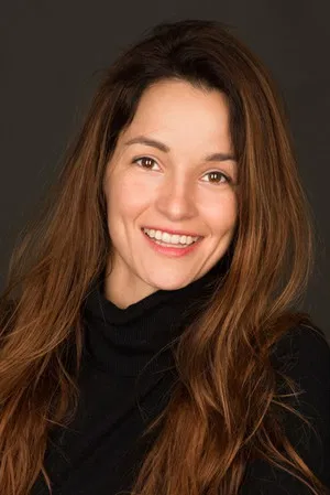 Esther Nubiola photo