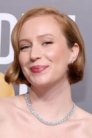 Hannah Einbinder photo