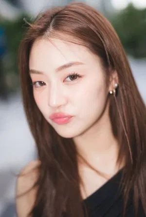 Natsha Taechamongkalapiwat photo