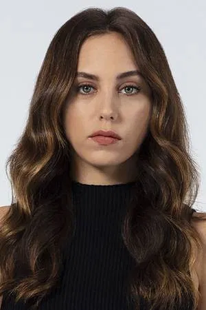 Öykü Karayel photo