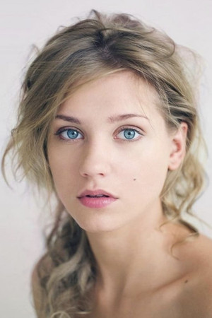 Kristina Asmus photo