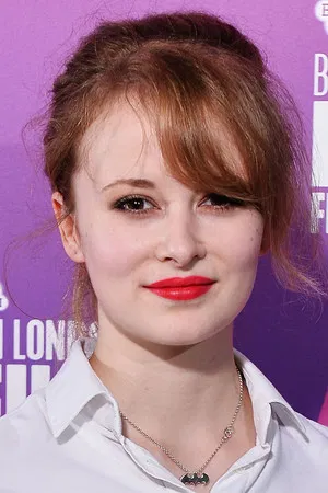 Shannon Tarbet photo