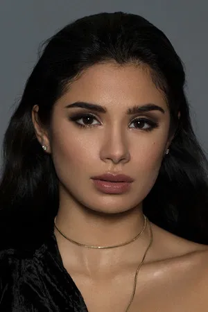 Diane Guerrero photo
