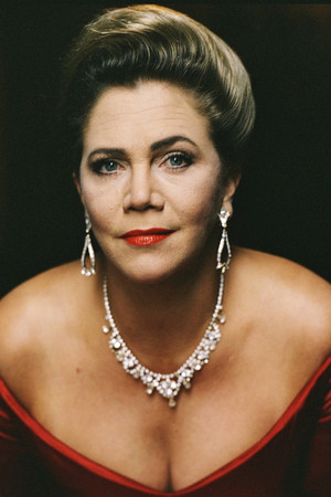 Kathleen Turner photo