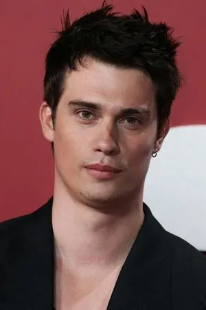 Nicholas Galitzine photo