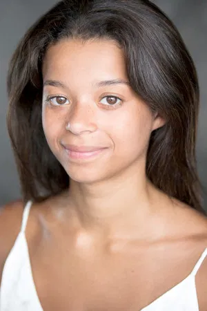 Phoebe Campbell photo