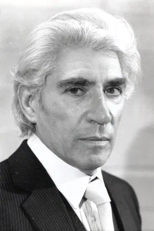 Frank Finlay photo