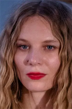 Lilith Stangenberg photo