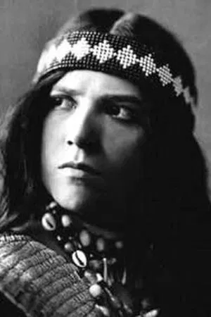 Mona Darkfeather photo