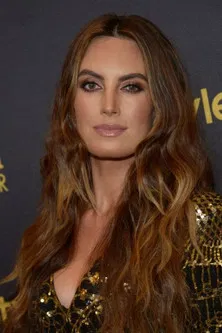 Elizabeth Chambers photo