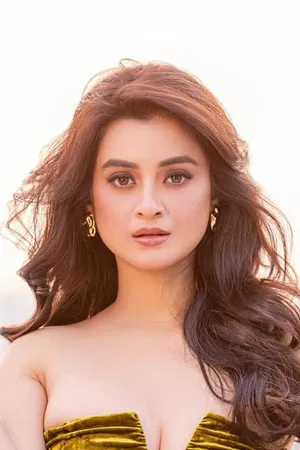 Darshana Banik photo