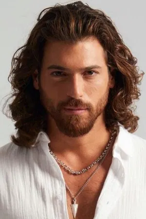 Can Yaman photo