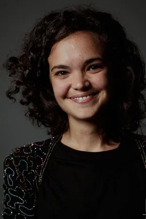 Julia Menna Barreto photo