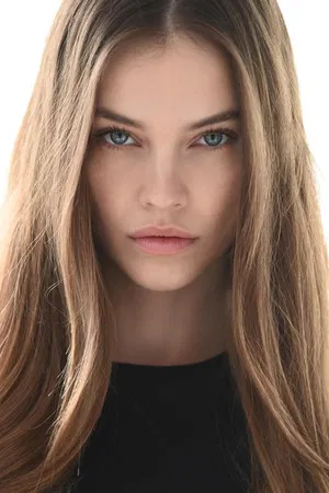 Barbara Palvin photo