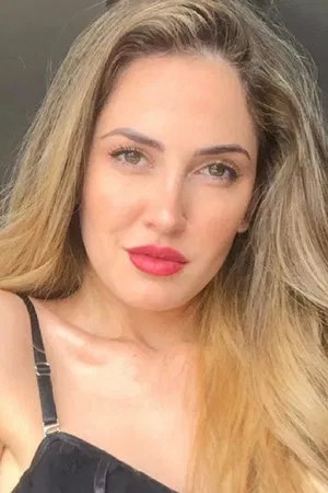 Mercedes Lambre photo