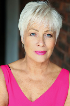 Denise Welch photo