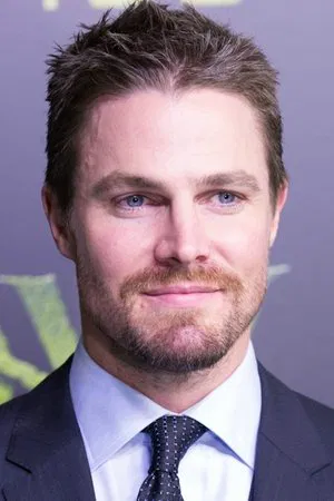Stephen Amell photo