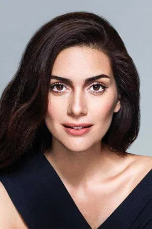 Bergüzar Korel photo