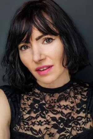 Victoria Bidewell photo