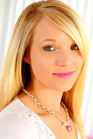 Teagan Summers photo