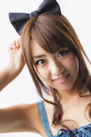 Minami Takahashi photo