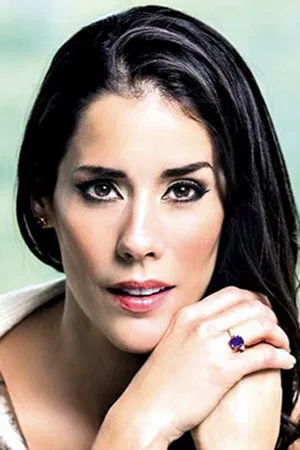 Gianella Neyra photo