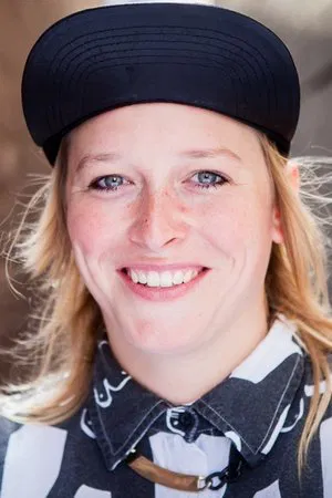 Frannie Holder photo