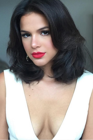 Bruna Marquezine photo