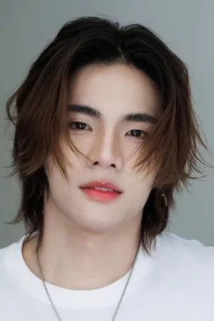 Piyawat Phongkanittanon photo