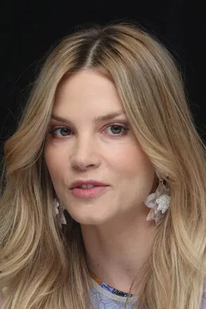 Sylvia Hoeks photo