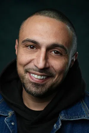 Adam Deacon photo
