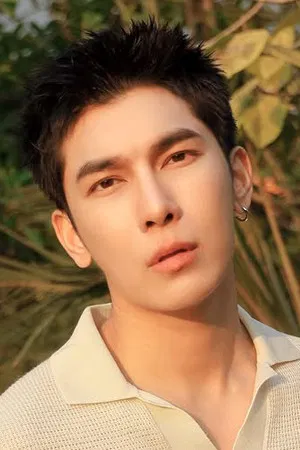 Suppasit Jongcheveevat photo