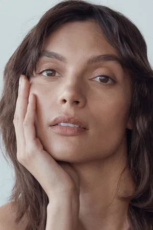 Charlee Fraser photo