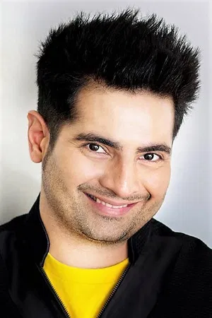 Karan Mehra photo