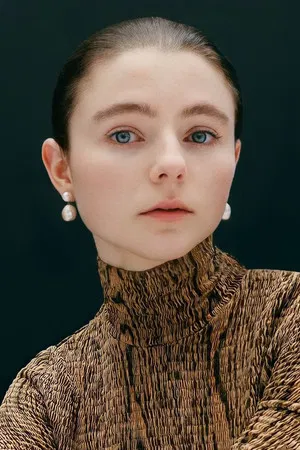 Thomasin McKenzie photo
