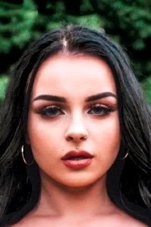 Payton Preslee photo