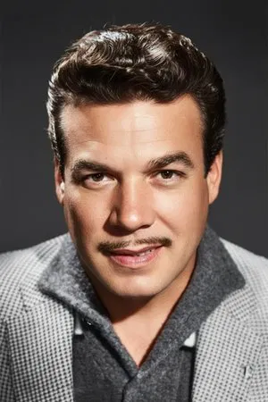 Turgut Özatay photo