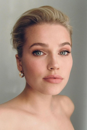 Thea Sofie Loch Næss photo