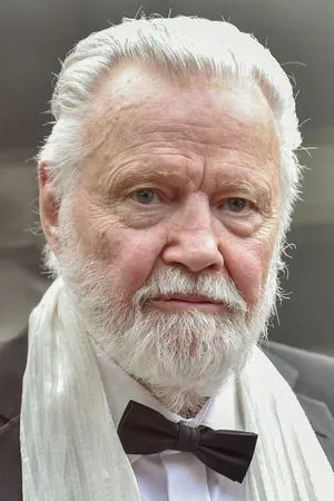Jon Voight photo