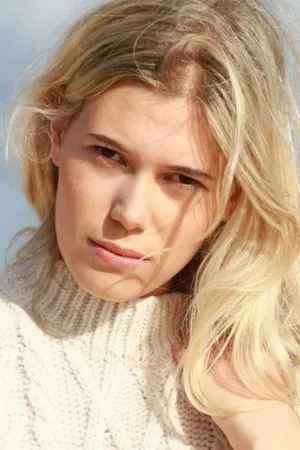 Bella Glanville photo