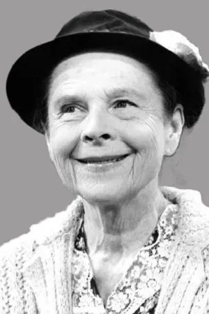 Ruth Gordon photo