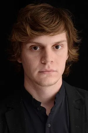 Evan Peters photo