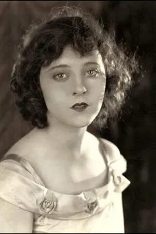 Jehanne d'Alcy photo