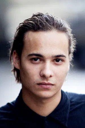 Frank Dillane photo