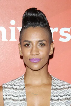 Dominique Tipper photo