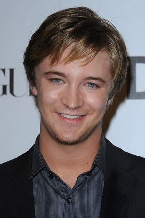 Michael Welch photo