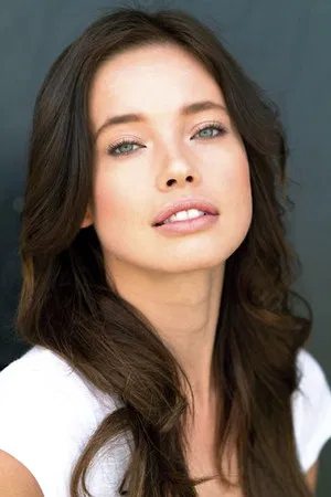 Stephanie Corneliussen photo
