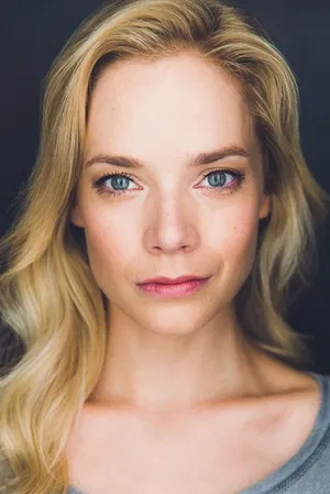 Caitlin Mehner photo